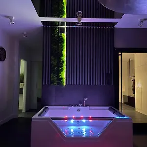 https://magspace-jacuzzi-luxury-apartment.gdanskhotel.org